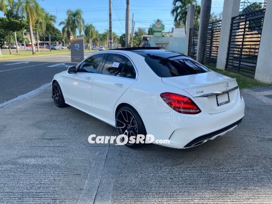 Mercedes-Benz Clase C Carros en venta