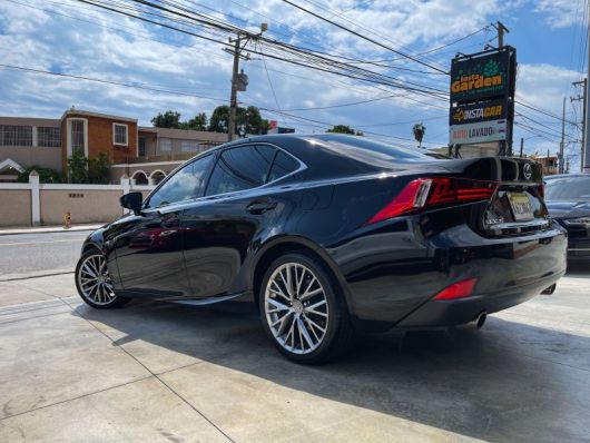 Lexus