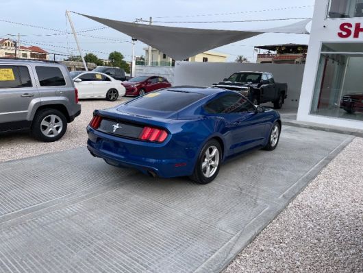 Ford Mustang Premium PKG