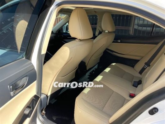 Lexus IS Carros en venta
