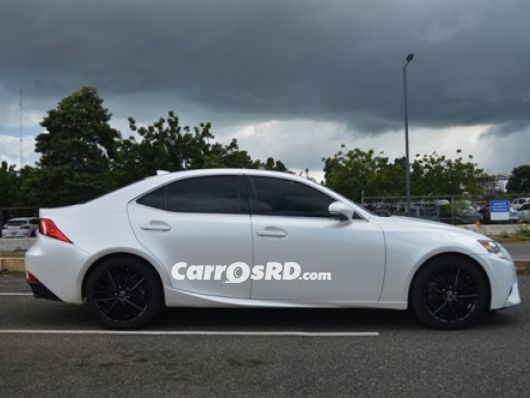Lexus IS Carros en venta