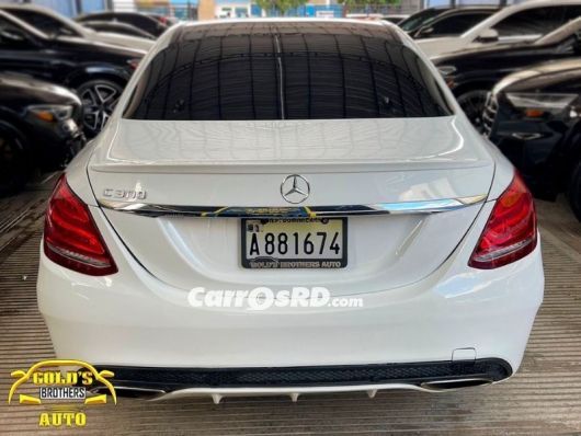 Mercedes-Benz Clase C Carros en venta
