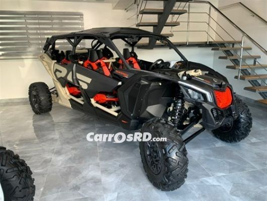 Can-Am Maverick Hatchback en venta