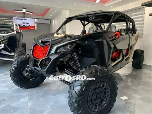 Can-Am Maverick Hatchback en venta