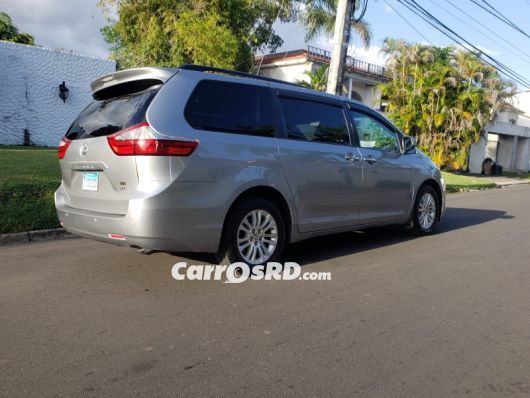 Toyota Sienna Minivan en venta