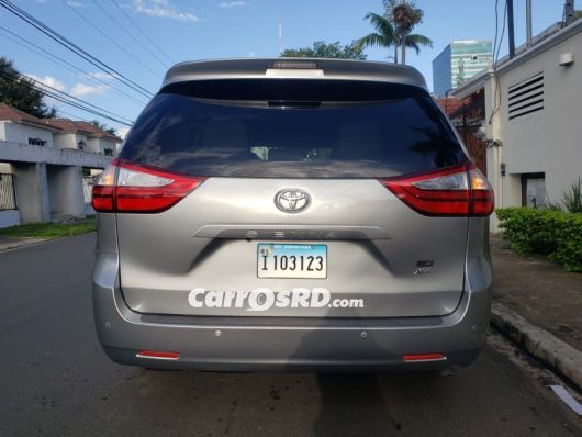 Toyota Sienna Minivan en venta