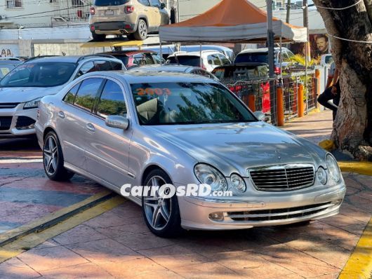 Mercedes-Benz Clase E Carros en venta