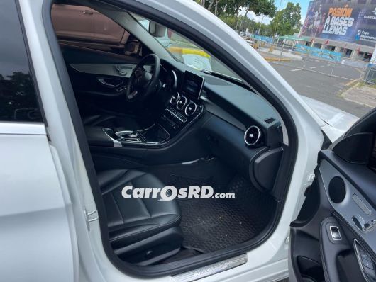 Mercedes-Benz Clase C Carros en venta