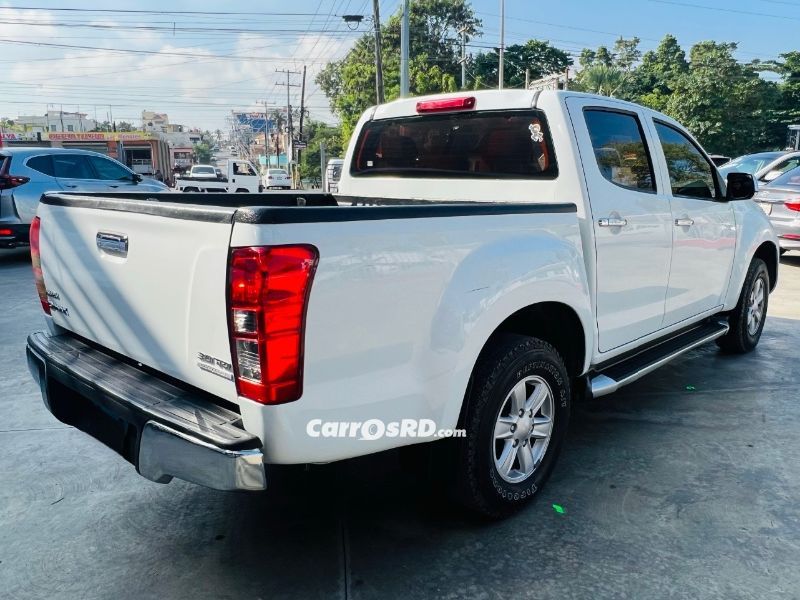 Isuzu