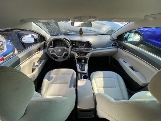 Hyundai Elantra SE