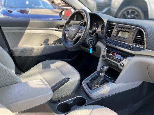 Hyundai Elantra SE
