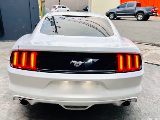 Ford Mustang Ecoboost Premium