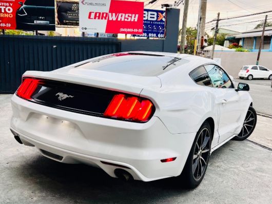 Ford Mustang Ecoboost Premium
