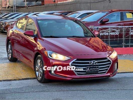 Hyundai Elantra Carros en venta