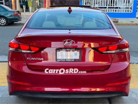 Hyundai Elantra Carros en venta