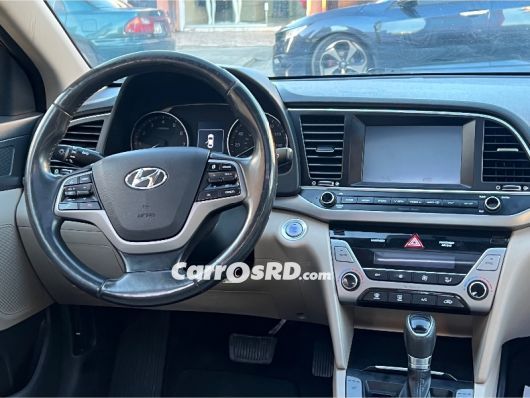 Hyundai Elantra Carros en venta