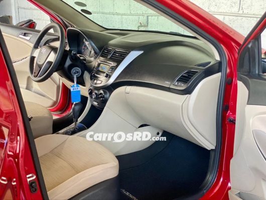 Hyundai Accent Carros en venta