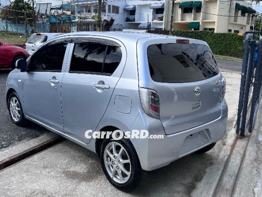 Daihatsu Mira Hatchback en venta
