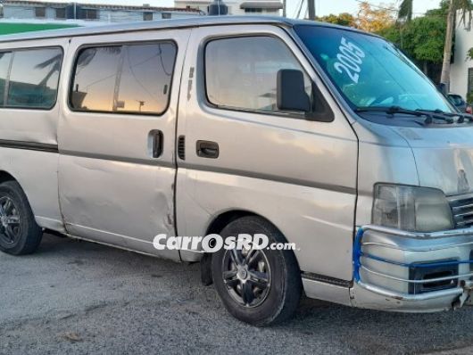 Nissan URVAN Autobus en venta