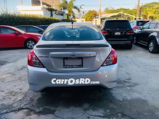 Nissan Versa Carros en venta