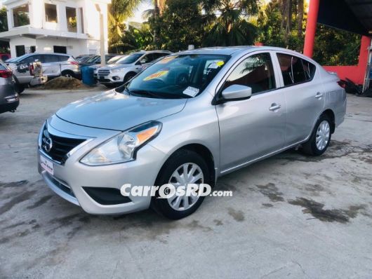 Nissan Versa Carros en venta