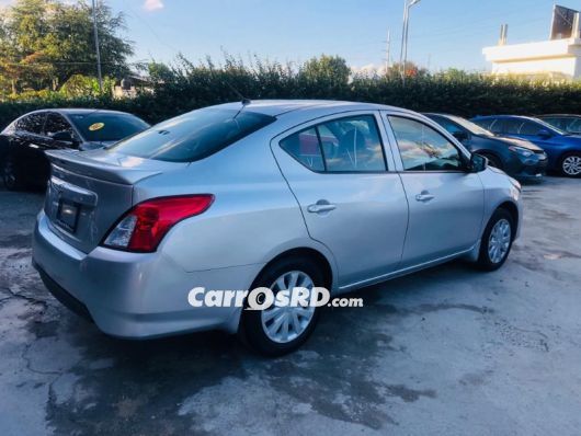 Nissan Versa Carros en venta