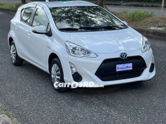 Toyota Aqua Hatchback en venta