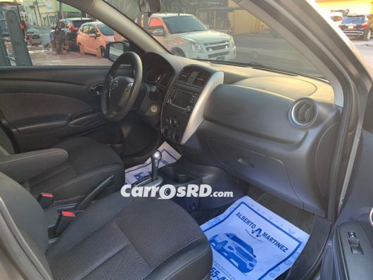 Nissan Versa Carros en venta