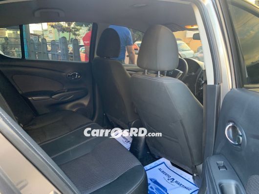 Nissan Versa Carros en venta