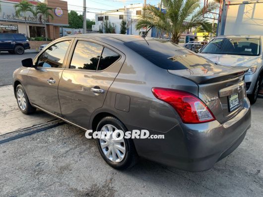 Nissan Versa Carros en venta