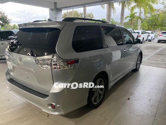 Toyota Sienna Jeepeta en venta