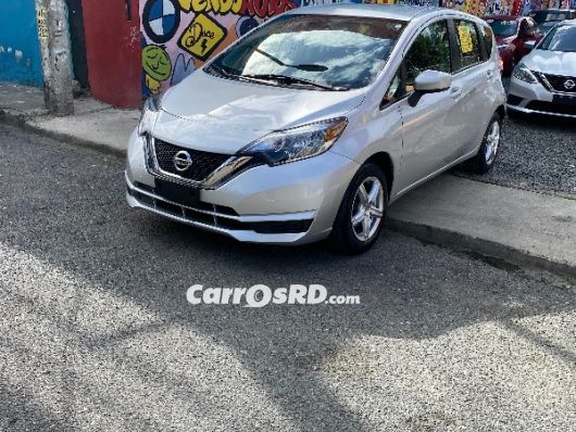 Nissan Versa Note Carros en venta