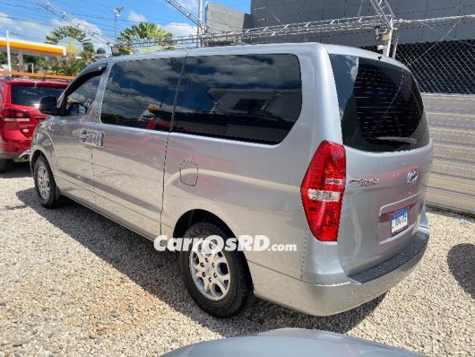 Hyundai Starex Minivan en venta