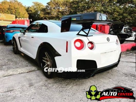 Nissan GT-R Coupe en venta