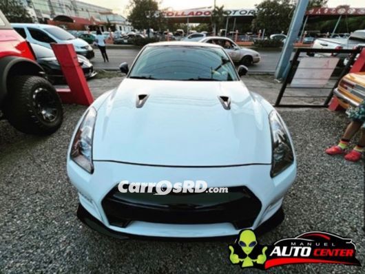 Nissan GT-R Coupe en venta