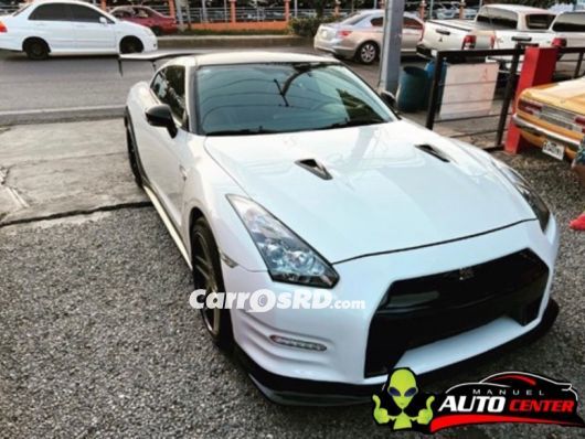 Nissan GT-R Coupe en venta