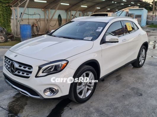 Mercedes-Benz Clase GLA Carros en venta