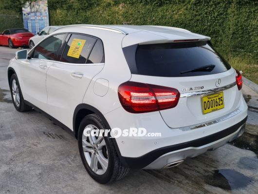 Mercedes-Benz Clase GLA Carros en venta