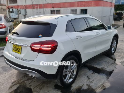Mercedes-Benz Clase GLA Carros en venta