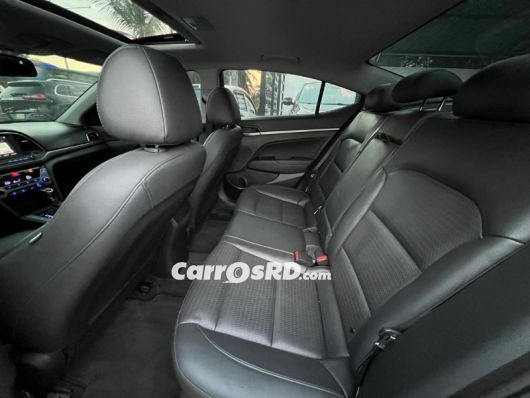 Hyundai Elantra Carros en venta