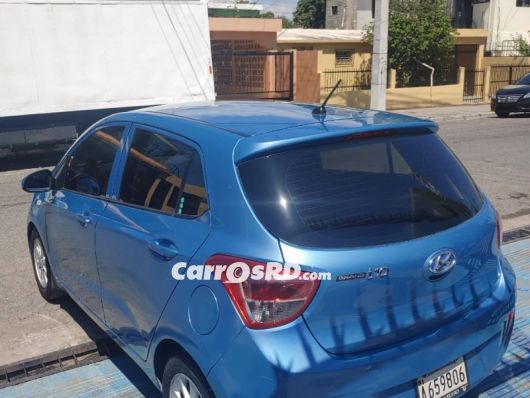 Hyundai Grand i10 Carros en venta