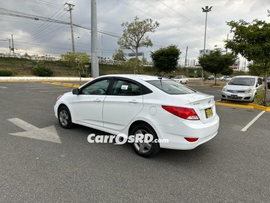 Hyundai Accent Carros en venta