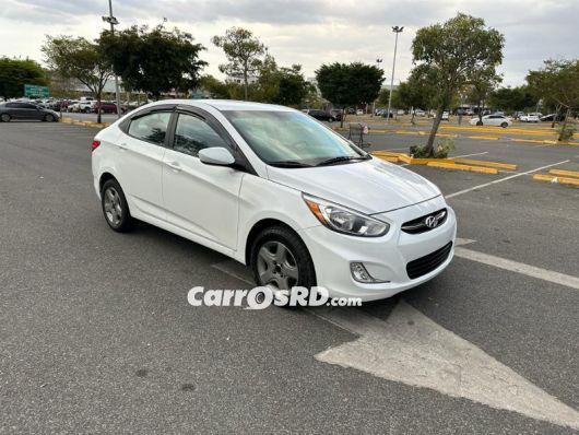 Hyundai Accent Carros en venta