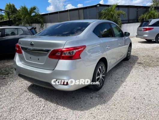 Nissan Sentra Carros en venta