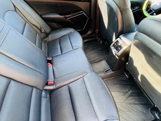 Kia K7 Prestige