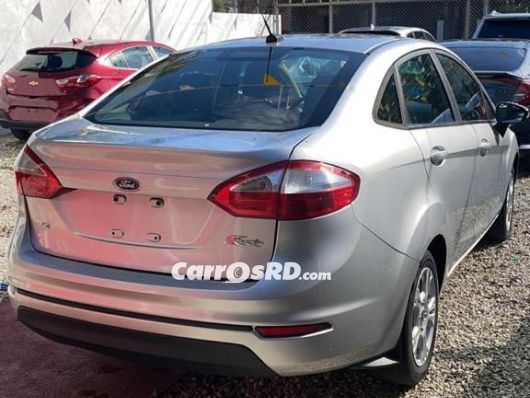 Ford Fiesta Carros en venta
