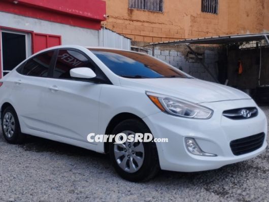 Hyundai Accent Carros en venta