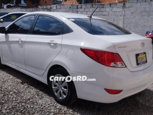 Hyundai Accent Carros en venta