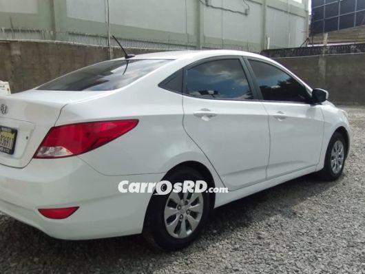 Hyundai Accent Carros en venta