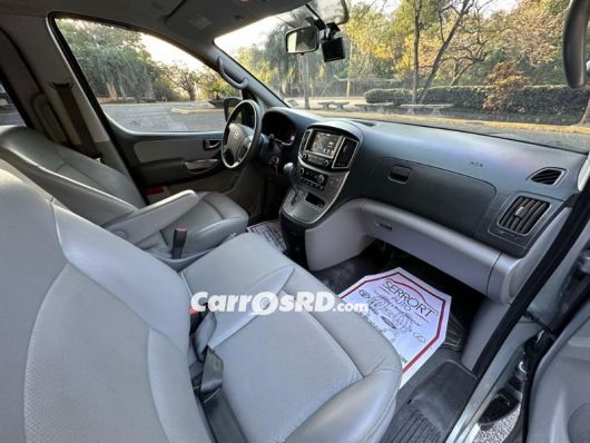 Hyundai Grand Starex Minivan en venta